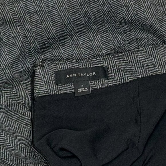 Ann Taylor Black and Grey Herringbone Pencil Skirt - Picture 6 of 7